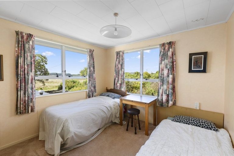 Photo of property in 105 Rangiuru Road, Otaki Beach, Otaki, 5512