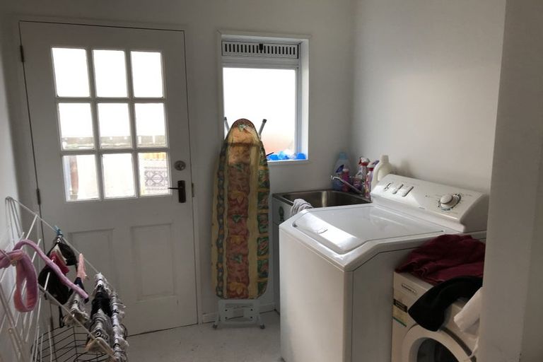 Photo of property in 18f Forth Street, North Dunedin, Dunedin, 9016