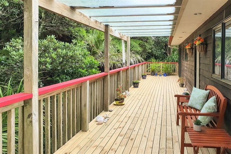 Photo of property in 98 Te Haumi Drive, Paihia, 0200