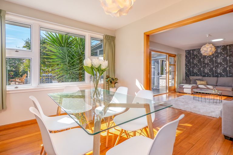 Photo of property in 71a Main Road, Redcliffs, Christchurch, 8081