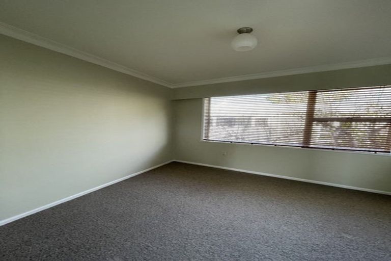 Photo of property in 38a Churchill Road, Murrays Bay, Auckland, 0630