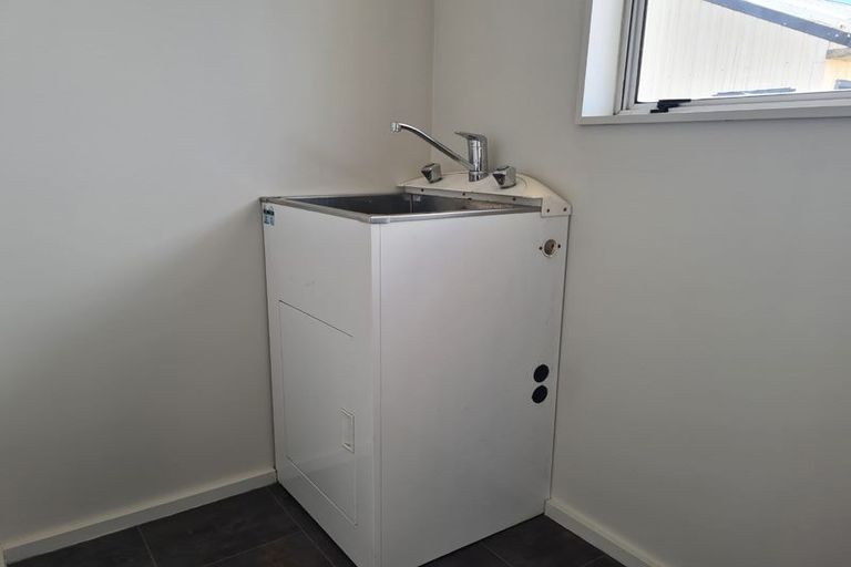 Photo of property in 27 Moore Crescent, Carterton, 5713