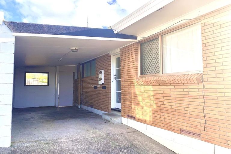 Photo of property in 1/28 Prince Regent Drive, Half Moon Bay, Auckland, 2012