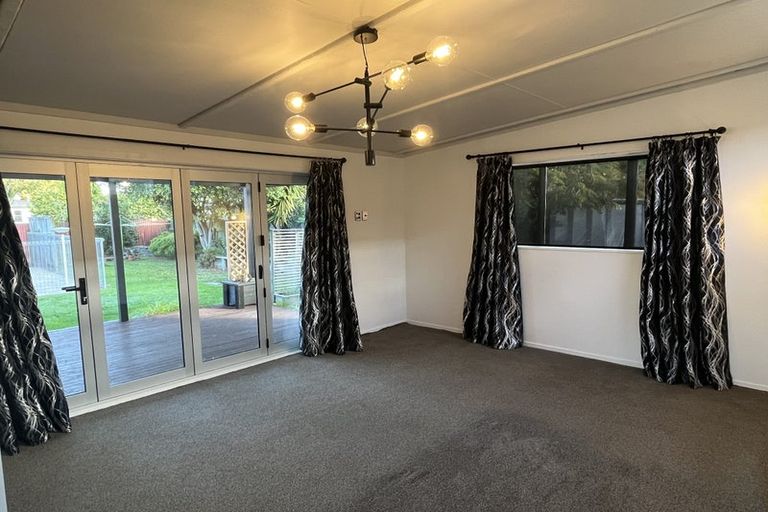 Photo of property in 24 Akaroa Avenue, Awapuni, Palmerston North, 4412