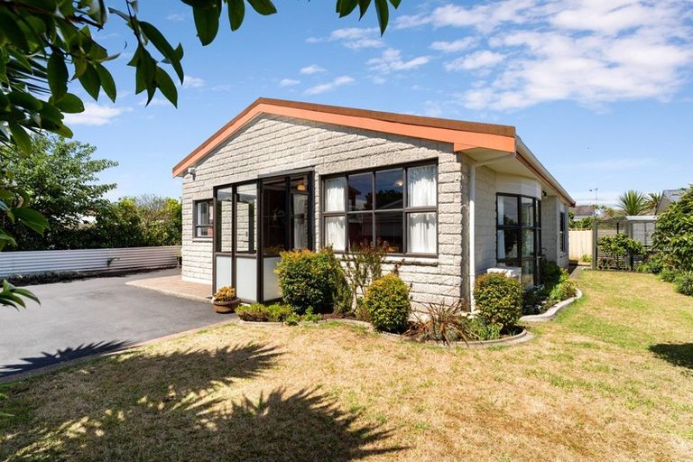Photo of property in 32a Toru Road, Paraparaumu Beach, Paraparaumu, 5032