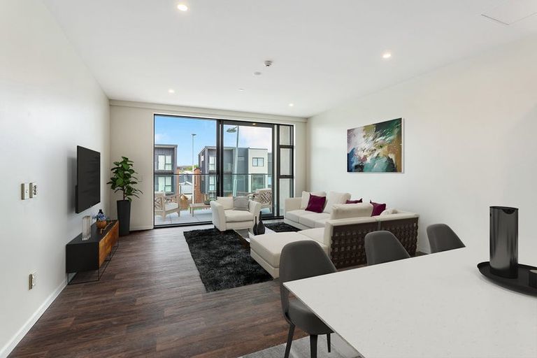 Photo of property in 3/2g Onekiritea Road, Hobsonville, Auckland, 0616