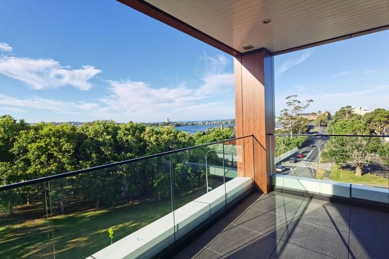 Photo of property in 401/28 Killarney Street, Takapuna, Auckland, 0622