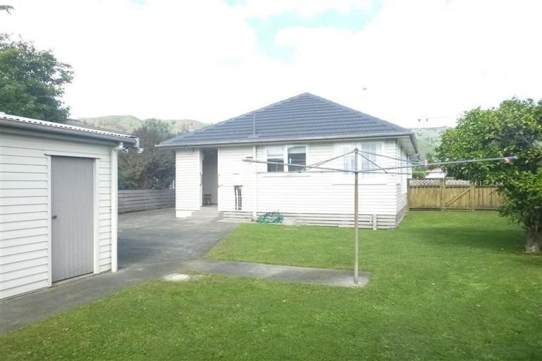 Photo of property in 22 Chittick Street, Stokes Valley, Lower Hutt, 5019