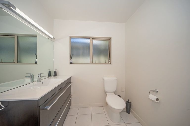 Photo of property in 24 Jordan Street, Island Bay, Wellington, 6023