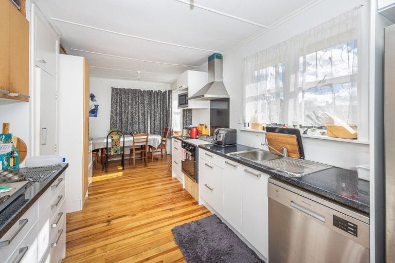 Photo of property in 325 Hazelmere Crescent, Te Awamutu, 3800