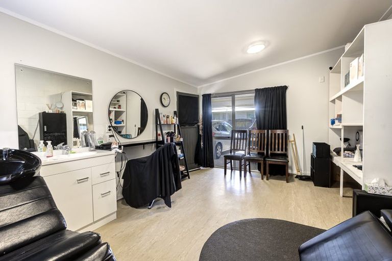 Photo of property in 24 Splitt Avenue, Glenview, Hamilton, 3206