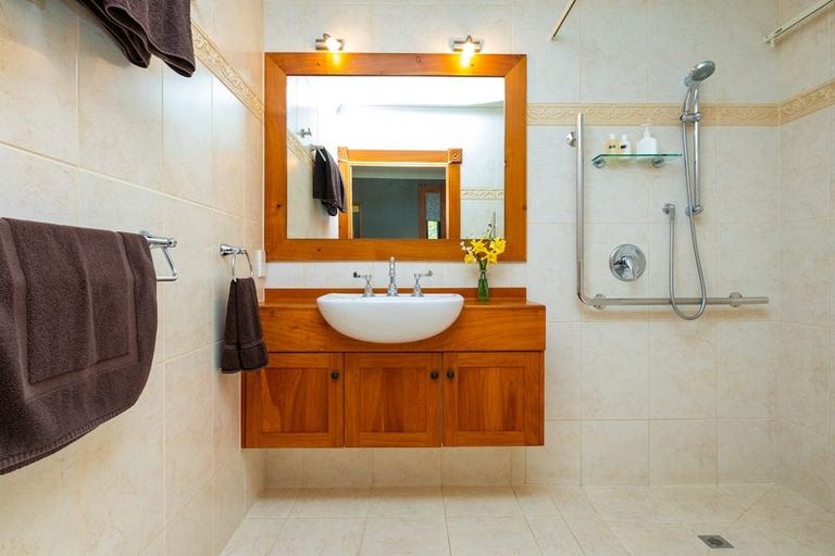 Photo of property in Beckenridge Lodge, 1 Breckenridge Lane, Puketapu, Napier, 4183