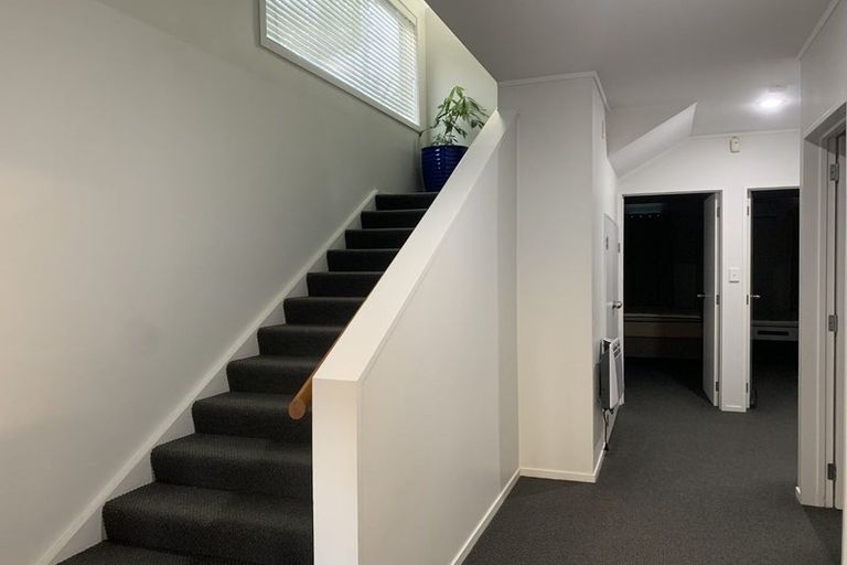 Photo of property in 123a Hobsonville Road, West Harbour, Auckland, 0618