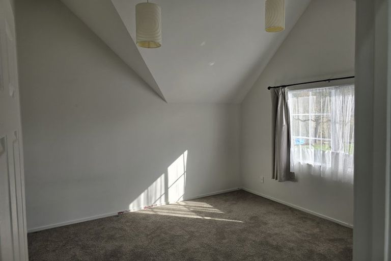 Photo of property in 10/199 Birdwood Road, Massey, Auckland, 0614