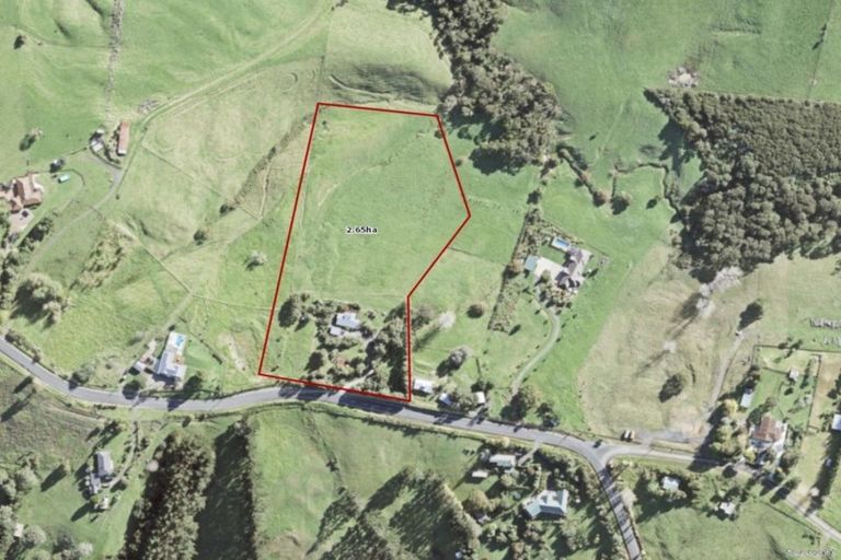 Photo of property in 100 Upper Orewa Road, Wainui, Silverdale, 0992