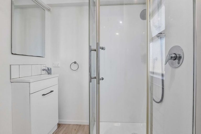 Photo of property in 25a Saxton Road, Upper Vogeltown, New Plymouth, 4310