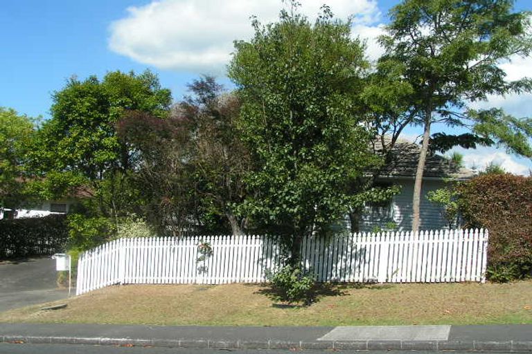 Photo of property in 2/34 Seine Road, Forrest Hill, Auckland, 0620