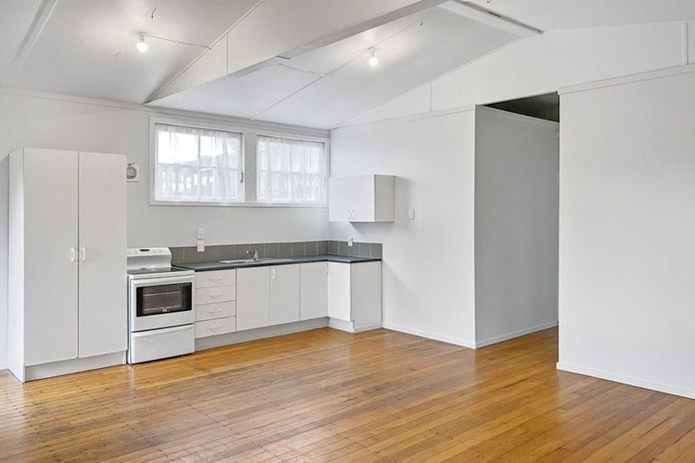 Photo of property in 623a Swanson Road, Swanson, Auckland, 0612