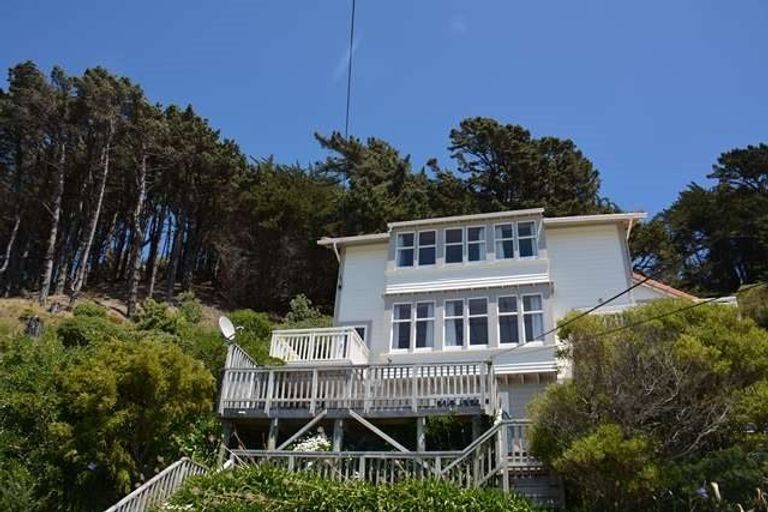 Photo of property in 120 Inglis Street, Seatoun, Wellington, 6022
