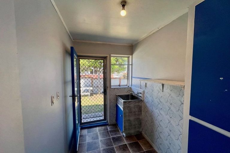 Photo of property in 1/11 Ciprian Place, Henderson, Auckland, 0612