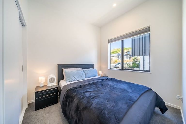 Photo of property in 1/62 Spenmoor Street, Newlands, Wellington, 6037