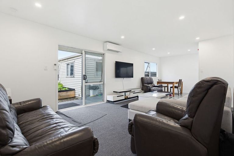 Photo of property in 34b Secretariat Place, Randwick Park, Auckland, 2105