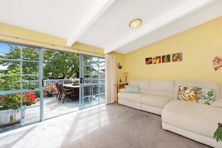 Photo of property in 17 Dale Road, Raumati South, Paraparaumu, 5032