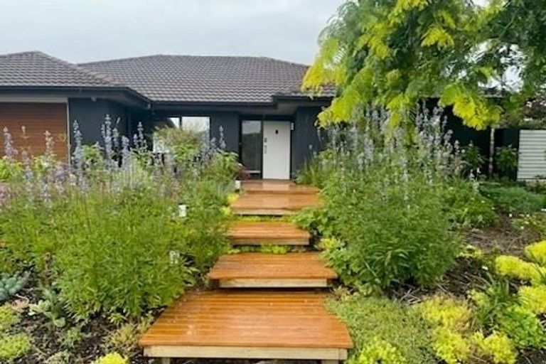 Photo of property in 25 Stella Court, Paraparaumu, 5032