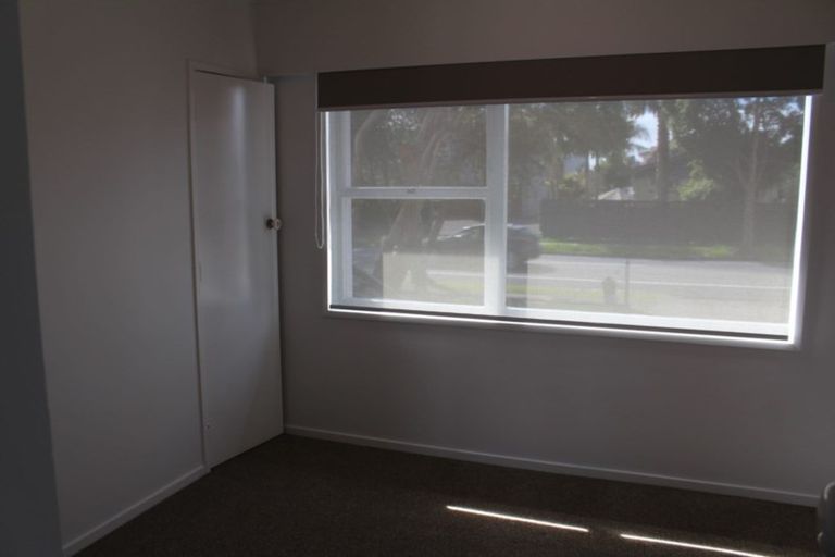 Photo of property in 2/195 Bucklands Beach Road, Bucklands Beach, Auckland, 2012