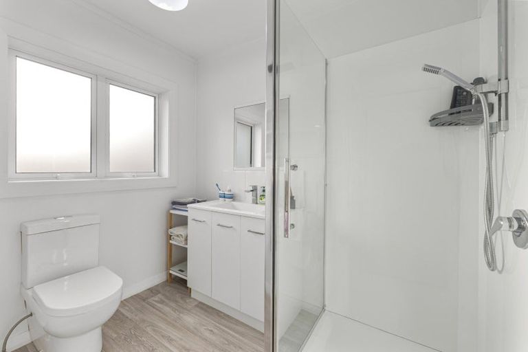 Photo of property in 9 Winston Place, Kew, Dunedin, 9012