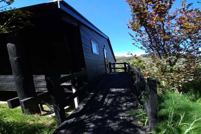 Photo of property in 35 Ticehurst Road, Lyttelton, 8082