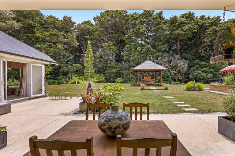 Photo of property in 28 Awanui Crescent, Matakana, Warkworth, 0985