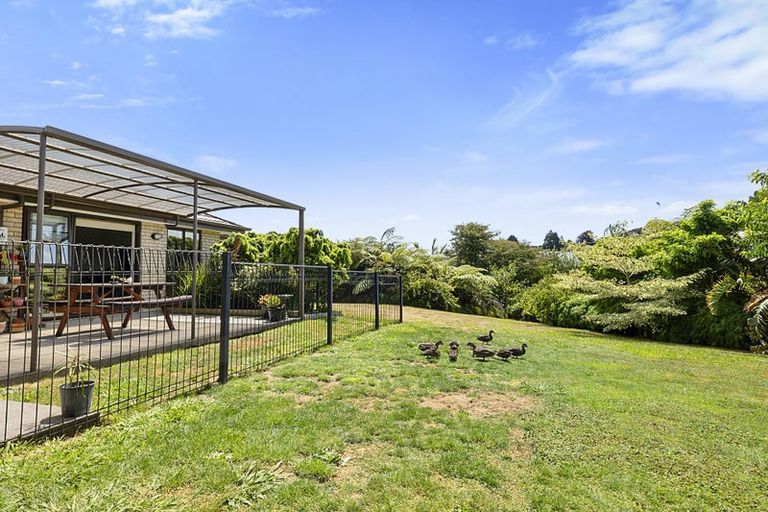 Photo of property in 14 Te Arakete Place, Hurworth, New Plymouth, 4310