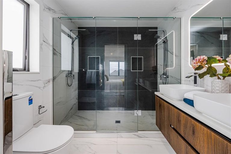 Photo of property in 13 Paripari Street, Flat Bush, Auckland, 2019