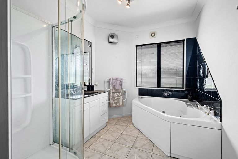 Photo of property in 149e Heta Road, Highlands Park, New Plymouth, 4312