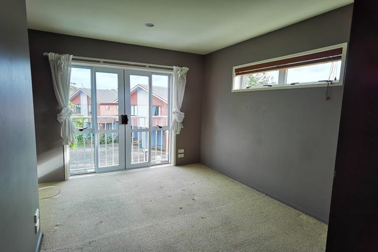 Photo of property in 14/30 John Jennings Drive, Oteha, Auckland, 0632