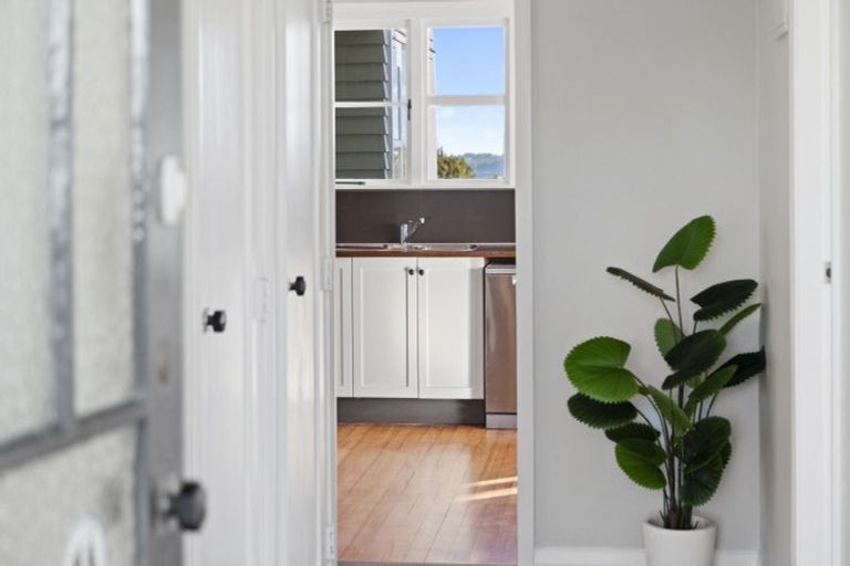 Photo of property in 51 Burrow Road, Pukekohe, 2120