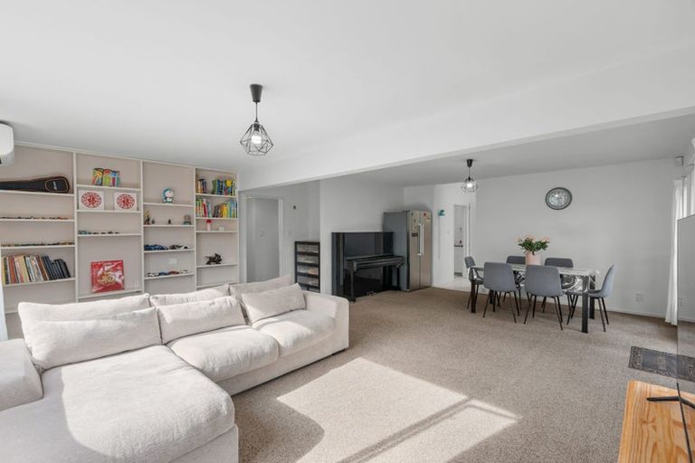 Photo of property in 1/8 Cottesmore Close, Burnside, Christchurch, 8053