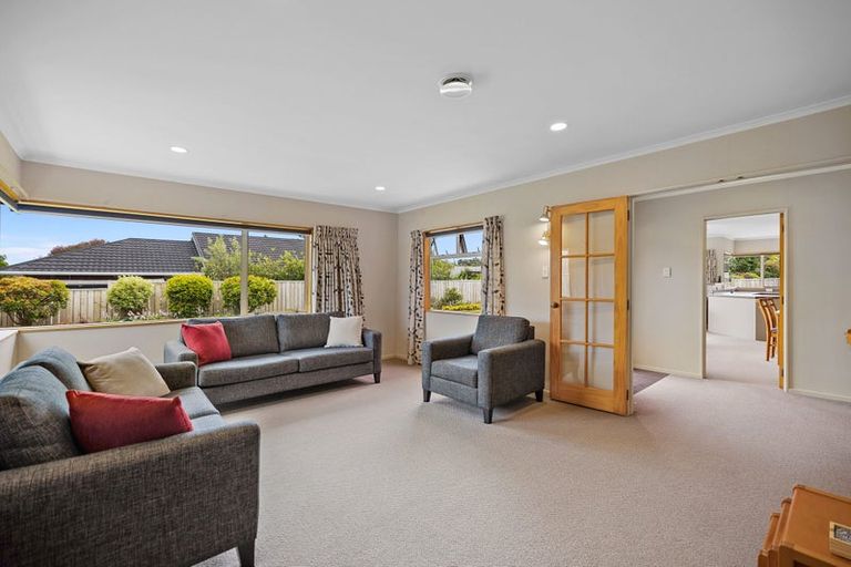 Photo of property in 3c Larsen Place, Merrilands, New Plymouth, 4312