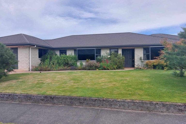 Photo of property in 15 Cody Crescent, Lansdowne, Masterton, 5810