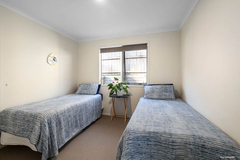 Photo of property in 13a Bayview Drive, Waiuku, 2123