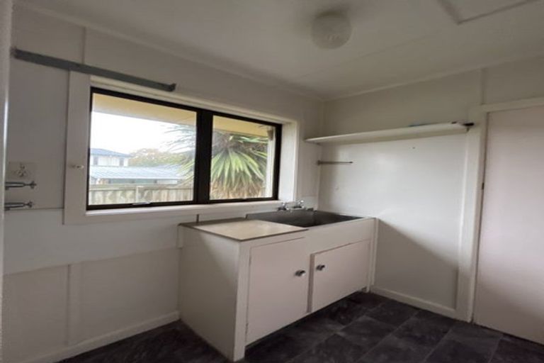 Photo of property in 1/412 Memorial Avenue, Burnside, Christchurch, 8053