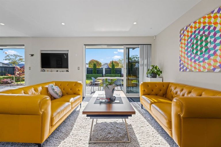 Photo of property in 53 Dunlops Crescent, Bottle Lake, Christchurch, 8083