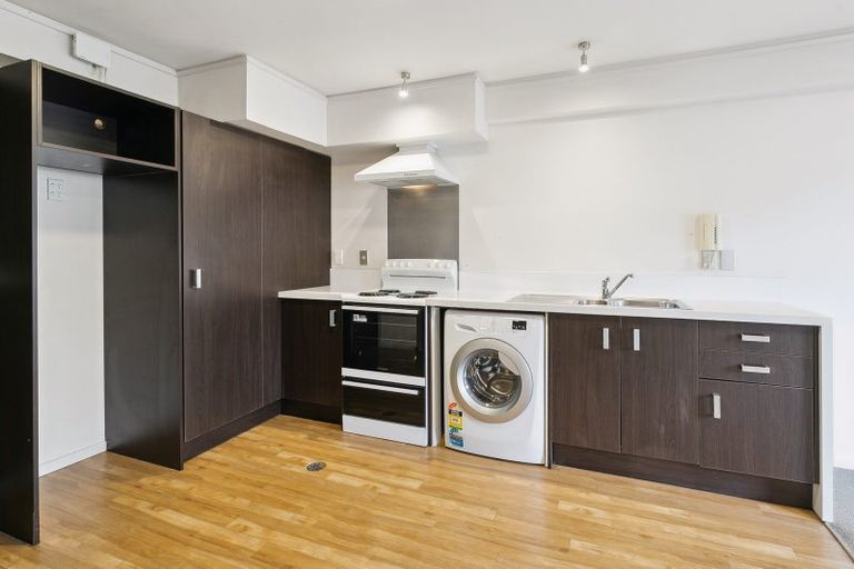 Photo of property in 8h Finlay Terrace, Mount Cook, Wellington, 6021