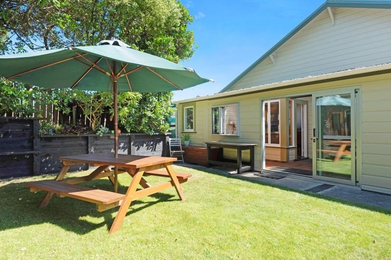 Photo of property in 167 Coutts Street, Rongotai, Wellington, 6022