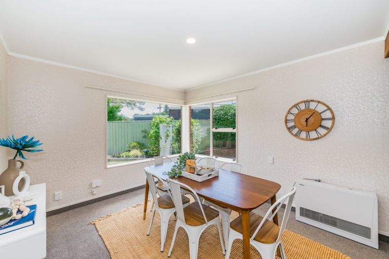 Photo of property in 43 Ngarara Road, Waikanae, 5036