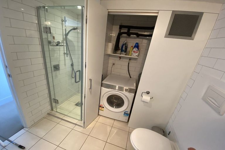 Photo of property in The Capital, 14/370 Oriental Parade, Oriental Bay, Wellington, 6011