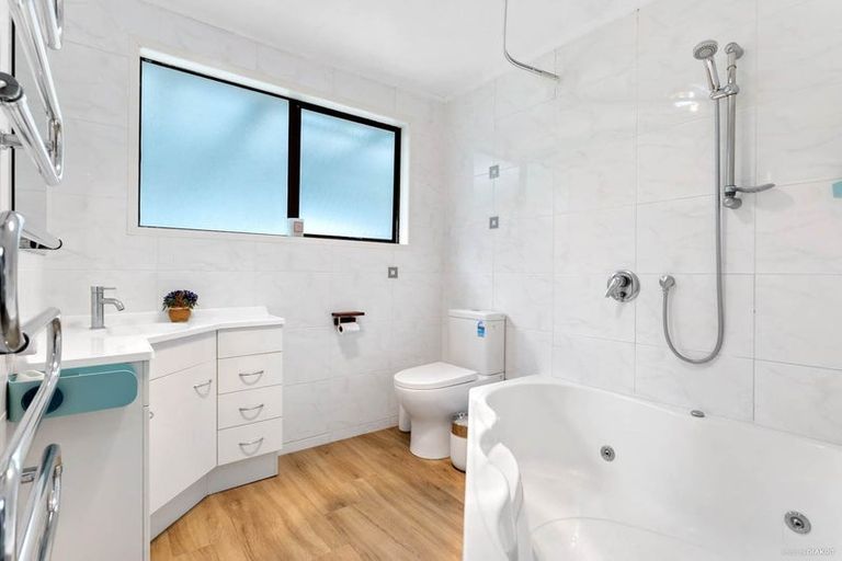 Photo of property in 26 Cranston Street, Torbay, Auckland, 0632