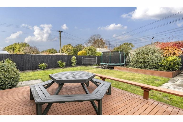 Photo of property in 25 Stackhouse Avenue, Bishopdale, Christchurch, 8053