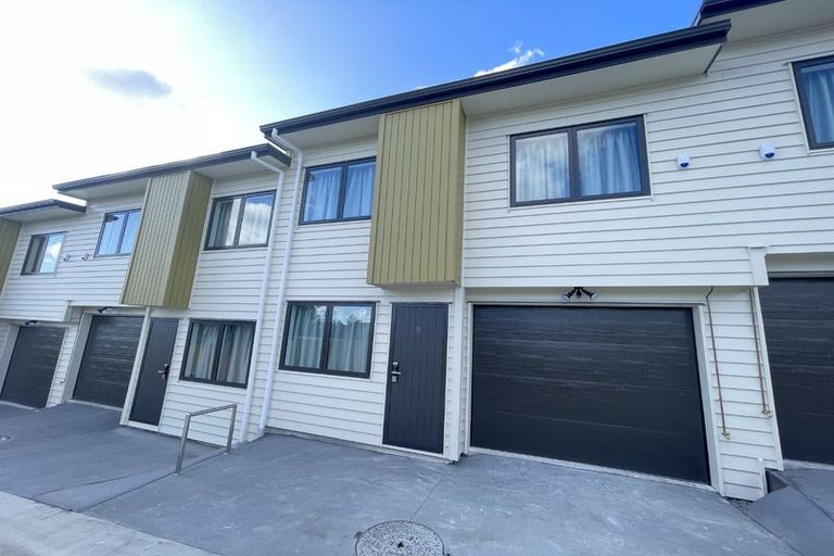 Photo of property in 5/61 East Street, Papakura, 2110